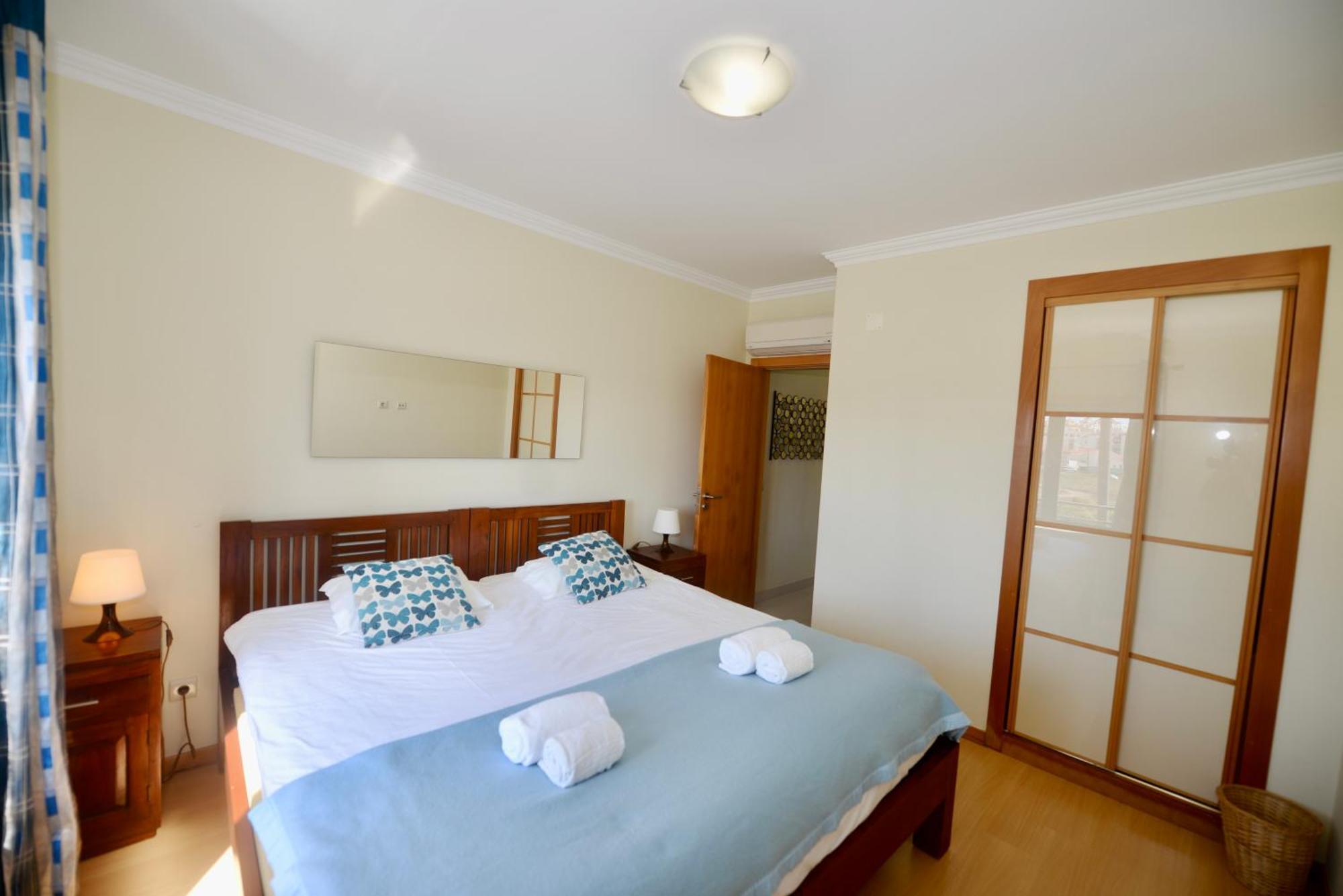 Pebble - 1 Bedroom Apartment Sleeps 5 With Pool & Tennis Court Sao Martinho do Porto Exterior photo